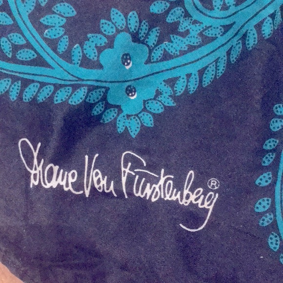 Diane von Fürstenberg Vintage Silk Scarf - Picture 2 of 6